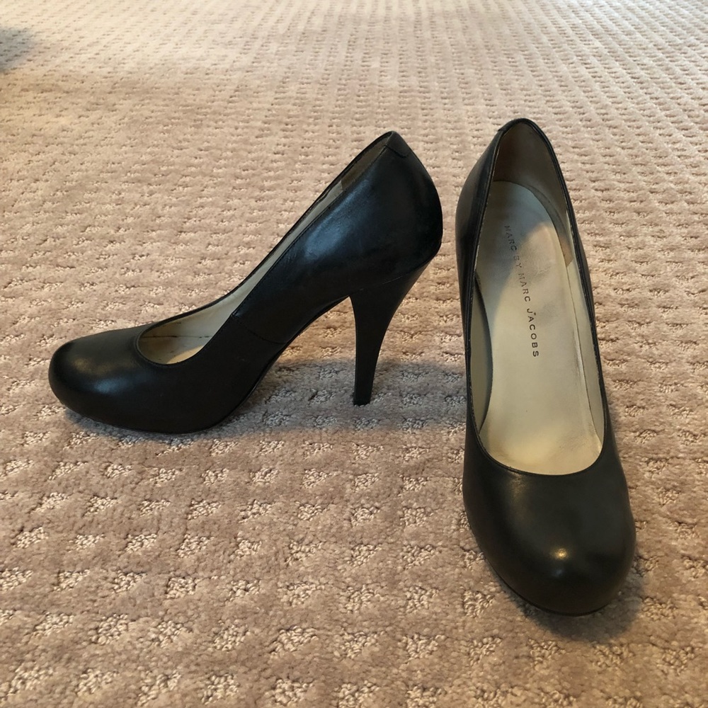 Black leather Marc by Marc Jacob pumps